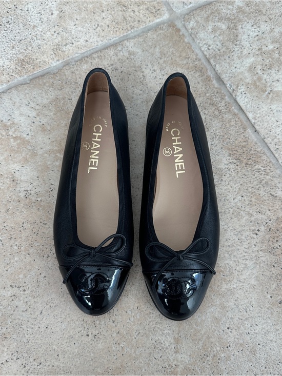 CHANEL Shoes - Chanel Ballet Flats, Black